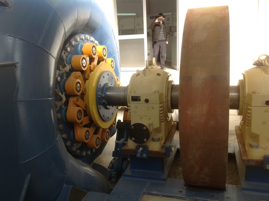 100KW Francis Water Turbine With Carbon Steel Spiral Case And Guide Vane