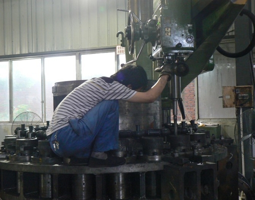 650kw Vertical Hydro Turbine Fixed Runner Blade Double Regulation System