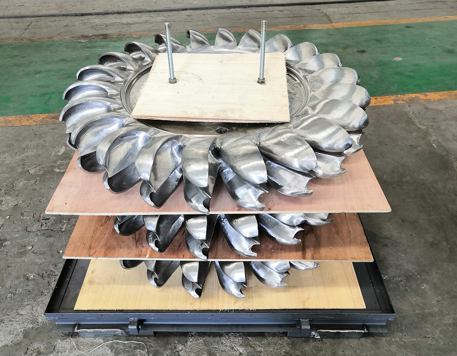 Q345-B Material Pelton Hydro Turbine For Single Or Multi-Jet Runner Type